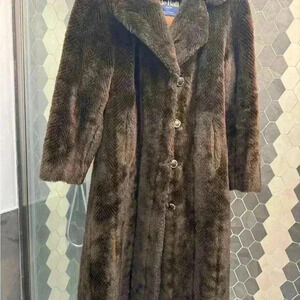 De ball stunning brown chevron faux fur coat. Well  made and very good c…